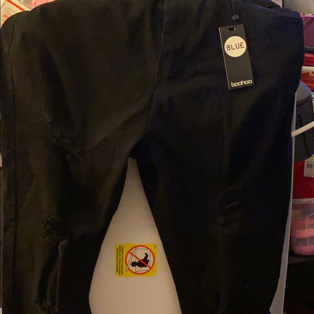 Black distressed jeans